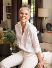 Load image into Gallery viewer, F&E Classic Superfine Button-Up in White