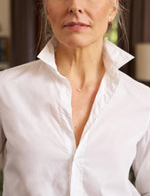 Load image into Gallery viewer, F&E Classic Superfine Button-Up in White