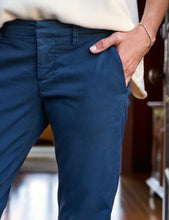 Load image into Gallery viewer, Italian Chino Pant in Navy