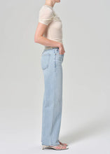 Load image into Gallery viewer, AGOLDE Harper Straight Jean in Beam