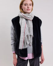 Load image into Gallery viewer, Hartford Women's Light Grey Gingham Plaid Scarf