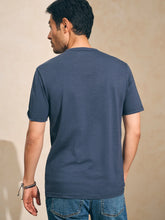 Load image into Gallery viewer, Faherty Men's Sunwashed Pocket Tee in Dune Navy