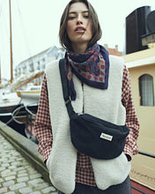 Load image into Gallery viewer, Hartford Women's Off-White Venice Sherpa Vest