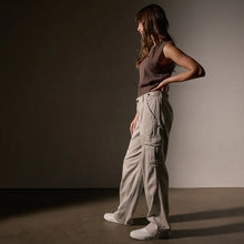 Load image into Gallery viewer, Army Cotton Slub Cargo Pant in Salt Pigment