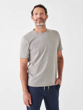 Load image into Gallery viewer, Faherty Men's Sunwashed Pocket Tee in Wind Grey