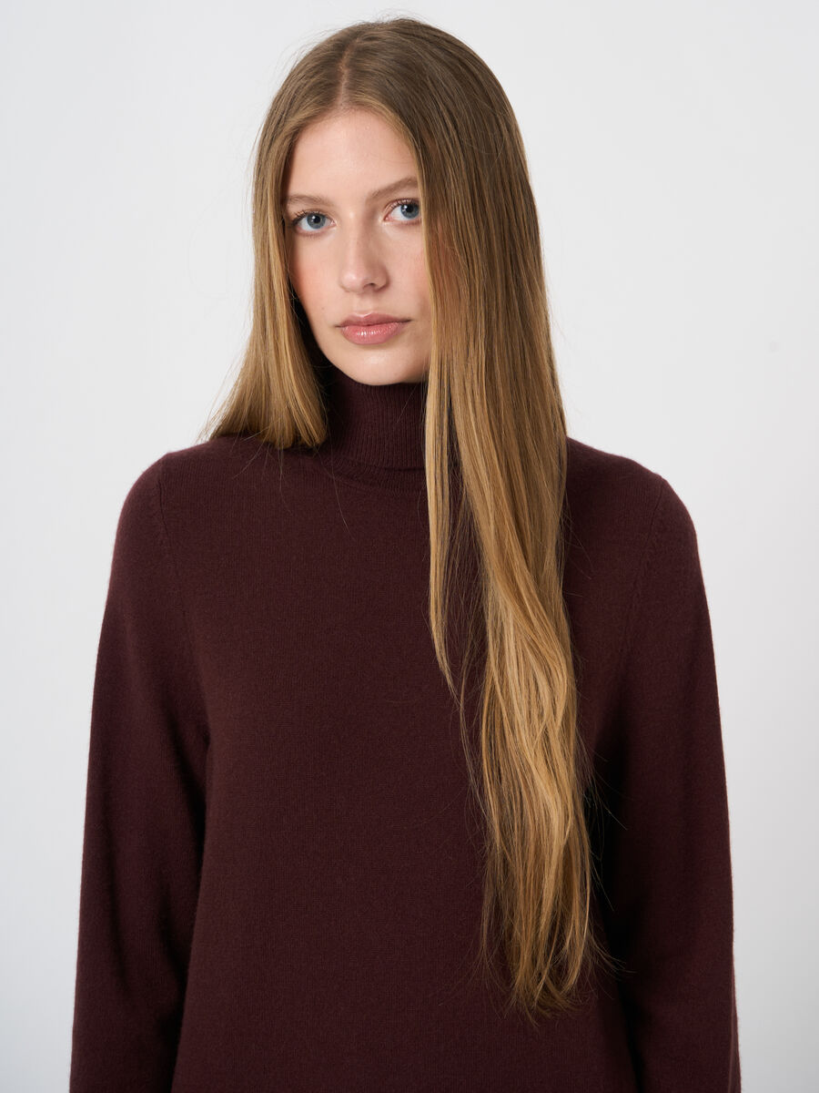 Repeat Basic Organic Cashmere Turtleneck Sweater Lava
