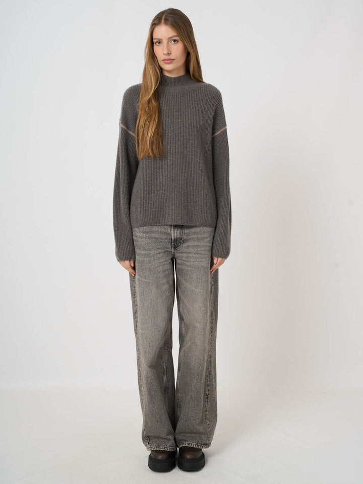 REPEAT Medium-Weight Cashmere Rib-Knit Sweater in Rock