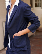 Load image into Gallery viewer, Frank &amp; Eileen Women&#39;s Dublin Blazer in Navy
