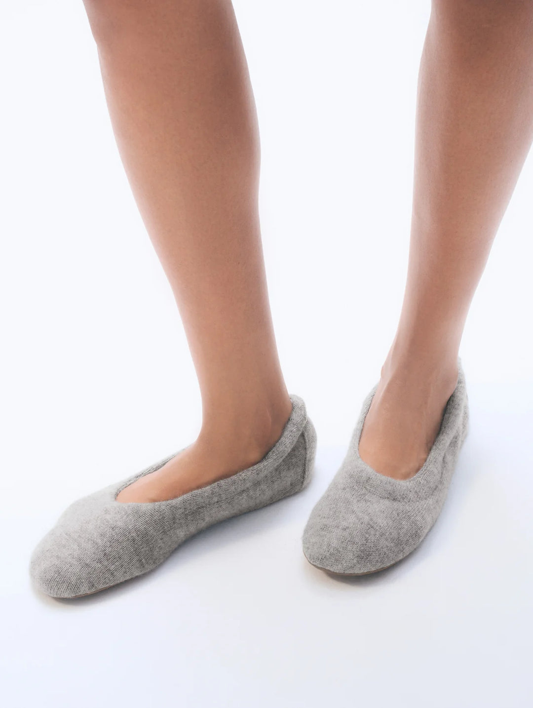 White + Warren Cashmere Ballet Slipper In Grey Heather