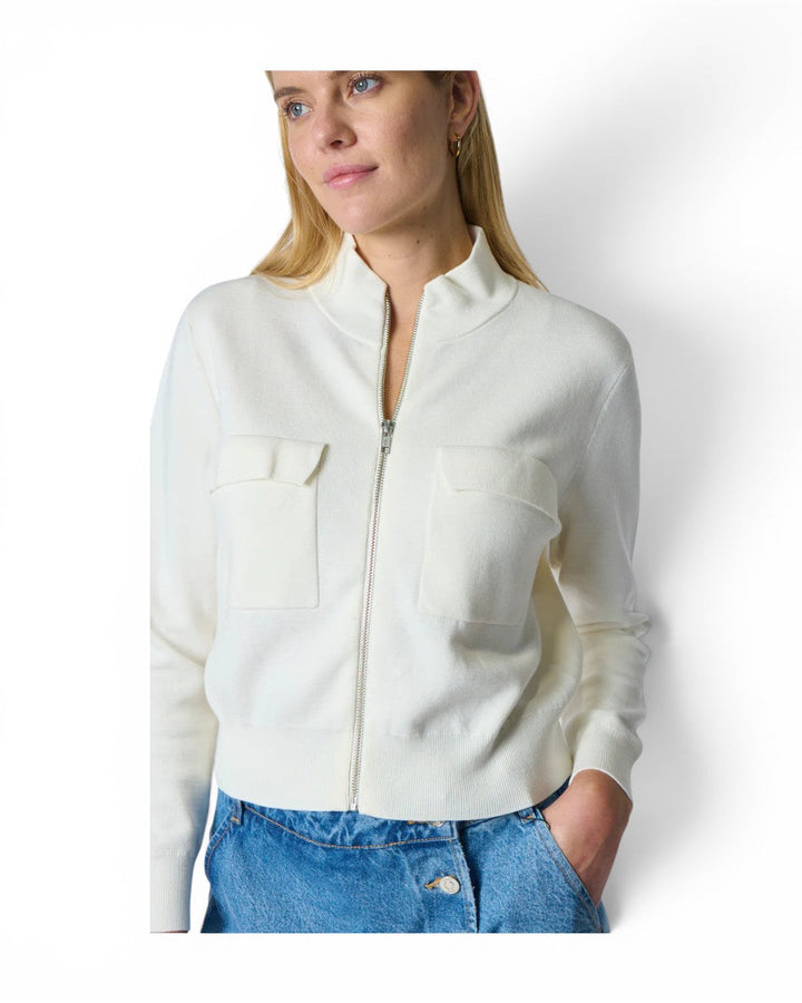 Kokun Cropped Jacket In White