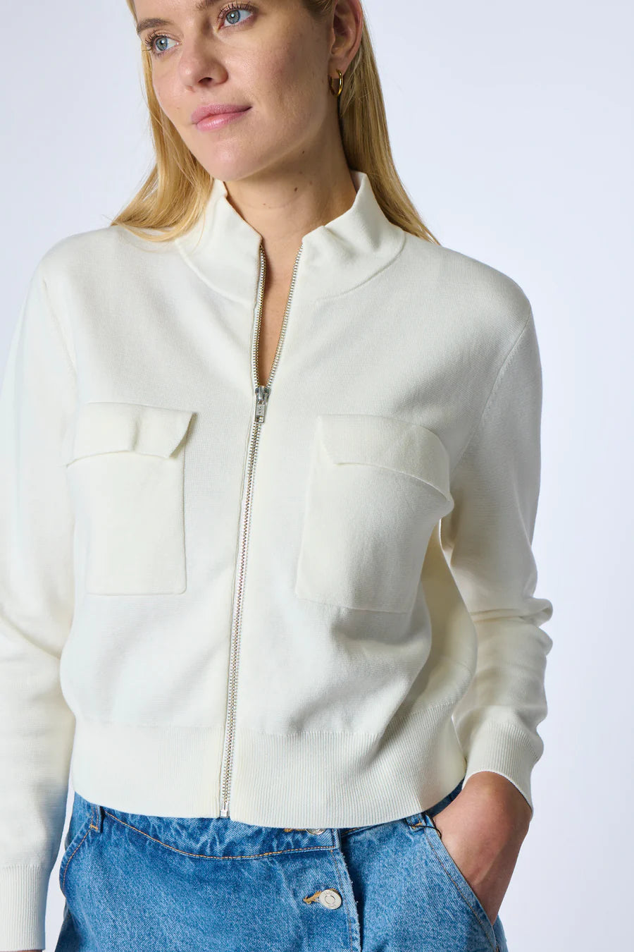 Kokun Cropped Jacket in White