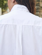 Load image into Gallery viewer, F&amp;E Joedy Superluxe White Button-Up
