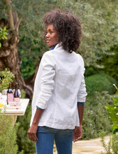 Load image into Gallery viewer, Frank &amp; Eileen Dublin Blazer in White
