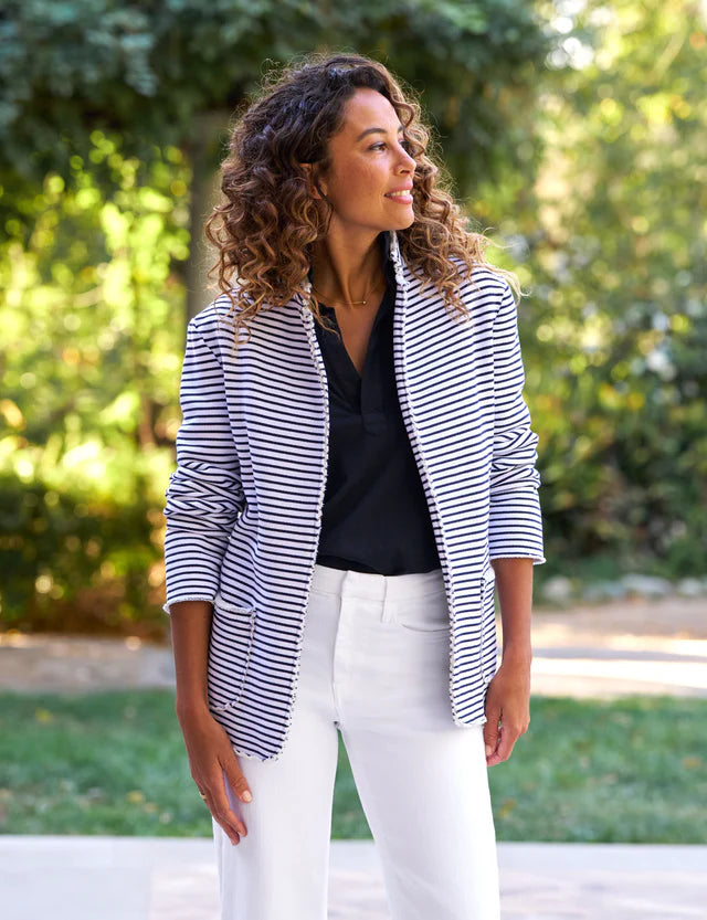Frank &amp; Eileen Dublin Knit Blazer In White And British Royal Navy