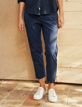 Load image into Gallery viewer, Italian Chino Pant in Navy
