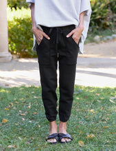 Load image into Gallery viewer, Frank &amp; Eileen Eamon Jogger Sweatpant
