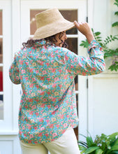 Load image into Gallery viewer, F&amp;E Eileen Shirt in Pink/Blue Floral
