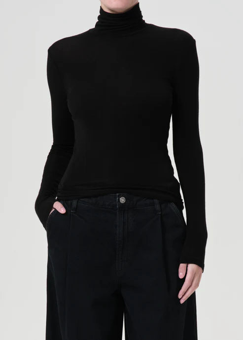 Agolde Pascale Turtleneck In Black