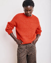 Load image into Gallery viewer, Hartford Women's Pullover in Mage Lipstick
