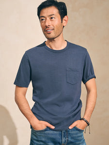 Faherty Men's Sunwashed Pocket Tee in Navy