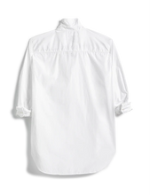 Load image into Gallery viewer, F&amp;E Classic Superfine Button-Up in White
