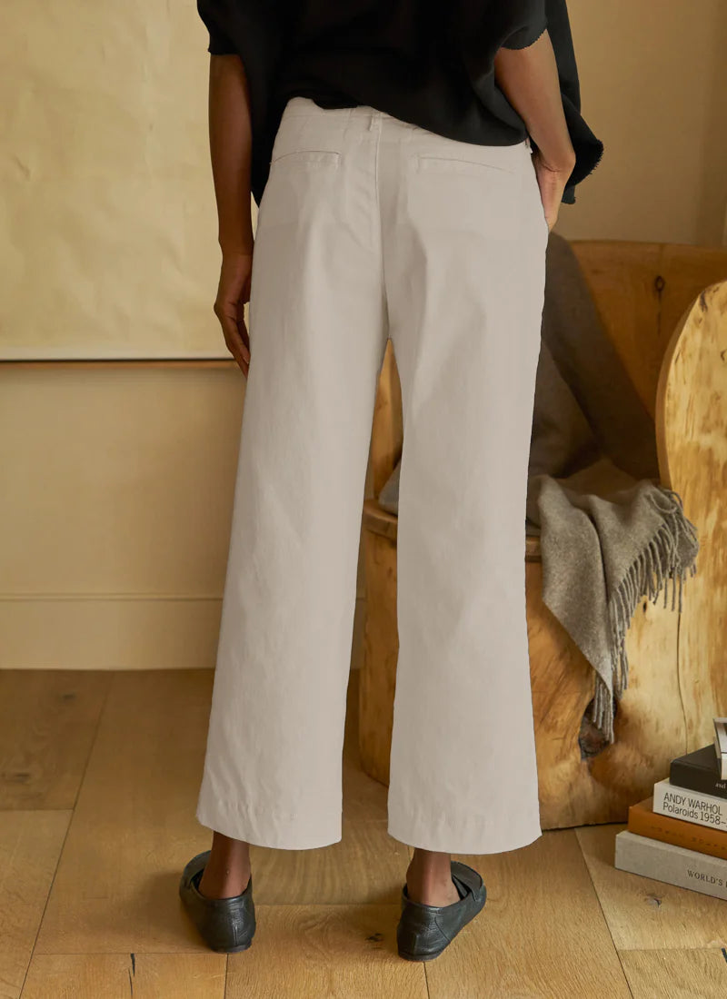 Frank &amp; Eileen The Italian Wide Leg Chino In Cement