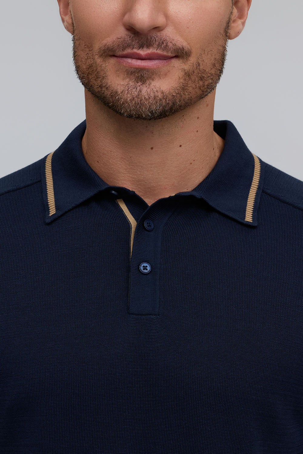 Raffi Liv Trim Collar Polo In Navy