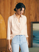 Load image into Gallery viewer, Faherty Women&#39;s Tried and True Chambray Shirt in Peach Whip
