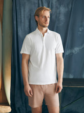 Load image into Gallery viewer, Faherty Men&#39;s Sunwashed Polo in White
