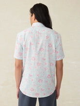 Load image into Gallery viewer, Faherty Short-Sleeve Breeze Shirt in Clear Water Blossom
