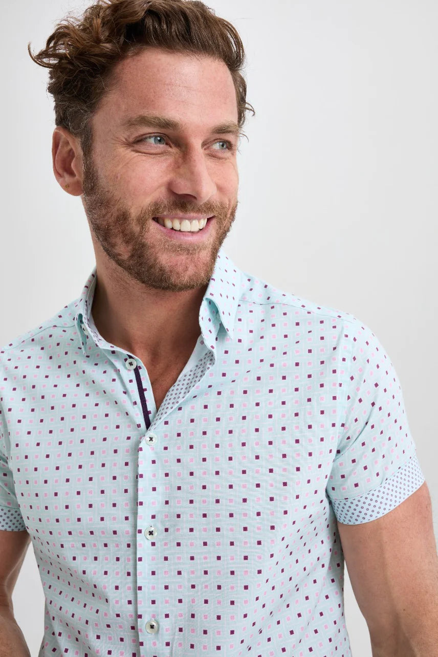 Stone Rose S/S Woven Printed Shirt In Light Blue Geometric Squares