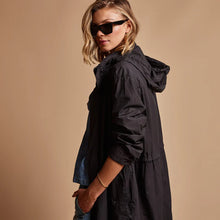 Load image into Gallery viewer, James Perse Lightweight Parka in Black
