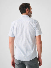 Load image into Gallery viewer, Faherty Men&#39;s SS Breeze Shirt in Sky Canopy Print
