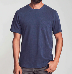 Faherty Men's Sunwashed Pocket Tee in Navy